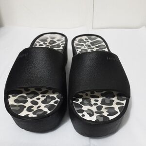 LEMON JELLY Platform Animal Print Insole Sandal‎